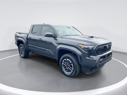 Used 2024 Toyota Tacoma TRD Sport image 1