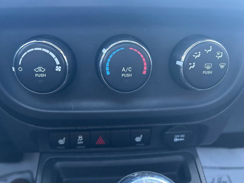 Used 2017 Jeep Patriot High Altitude image 24