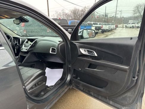 Used 2017 Chevrolet Equinox Premier w/ Enhanced Convenience Package image 39