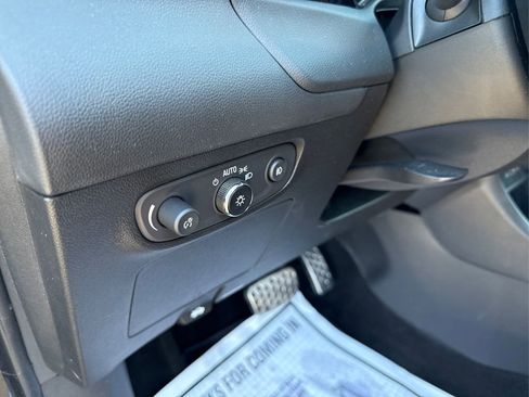 Used 2023 Buick Encore GX Select w/ Sport Touring Package image 35