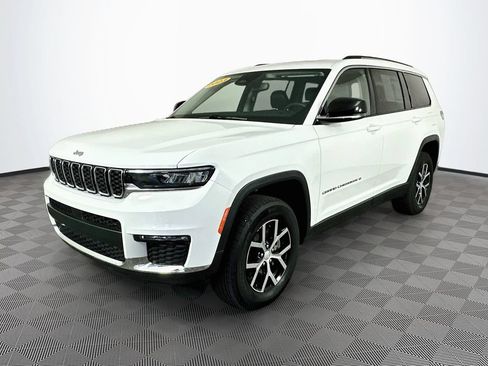 Certified 2023 Jeep Grand Cherokee L Limited AWD/4WD image 6
