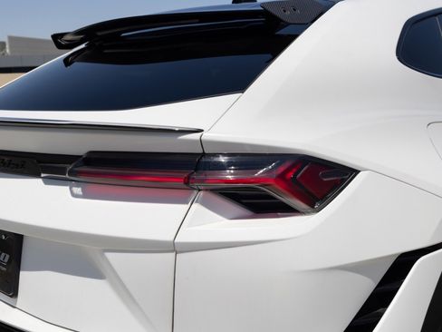 Used 2023 Lamborghini Urus Performante AWD/4WD image 26