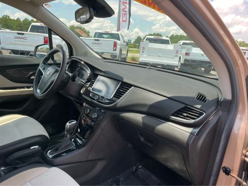 Used 2018 Buick Encore Preferred FWD image 27