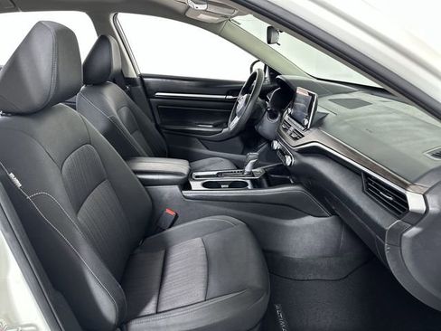 Used 2023 Nissan Altima 2.5 SV FWD image 29