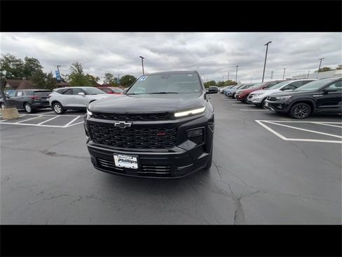 Certified 2024 Chevrolet Traverse RS image 3