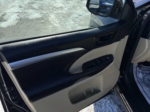 Used 2018 Toyota Highlander Plus image 12