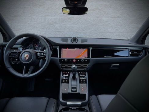 New 2025 Porsche Macan AWD/4WD image 23