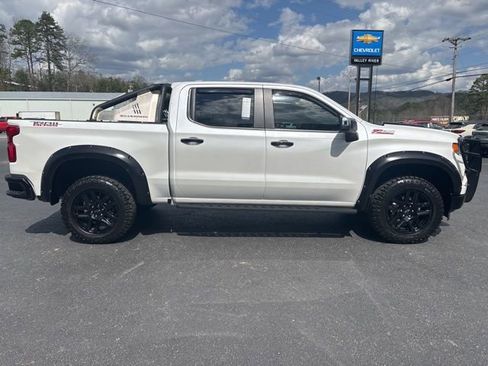 Used 2022 Chevrolet Silverado 1500 LT Trail Boss w/ Protection Package image 3