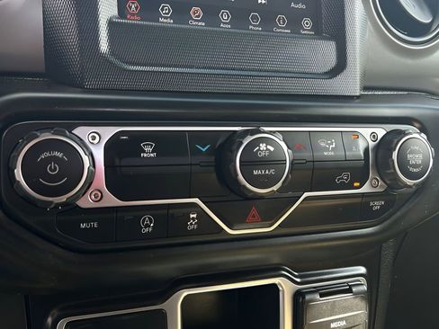 Certified 2023 Jeep Gladiator Sport w/ Trailer Tow Package image 30