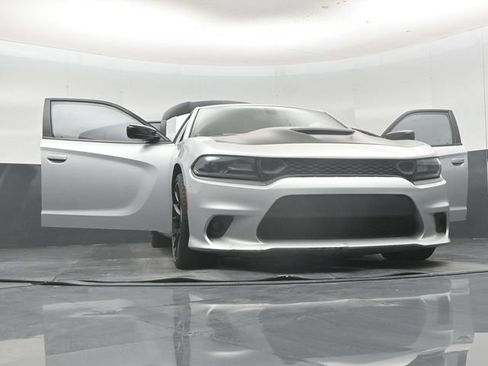 Used 2020 Dodge Charger R/T w/ Plus Group RWD image 60