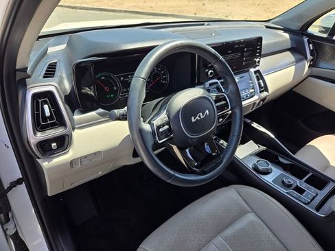 Used 2023 Kia Sorento EX FWD image 8