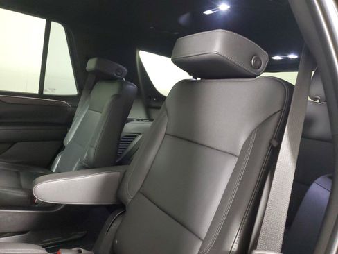 Used 2023 Chevrolet Tahoe LT w/ Luxury Package RWD image 12