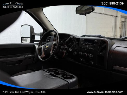Used 2013 Chevrolet Silverado 2500 LT AWD/4WD image 11