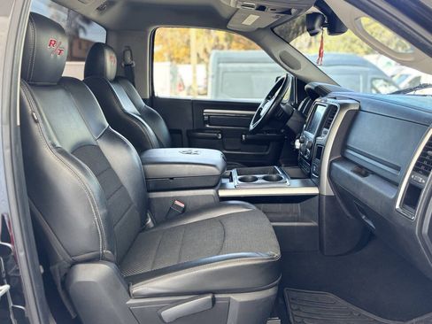 Used 2014 RAM 1500 Sport RWD image 25