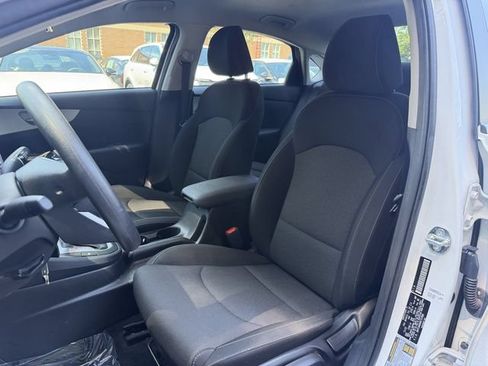 Certified 2024 Kia Forte LXS w/ LXS Technology Package FWD image 14