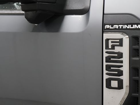 Used 2024 Ford F250 Platinum AWD/4WD image 40