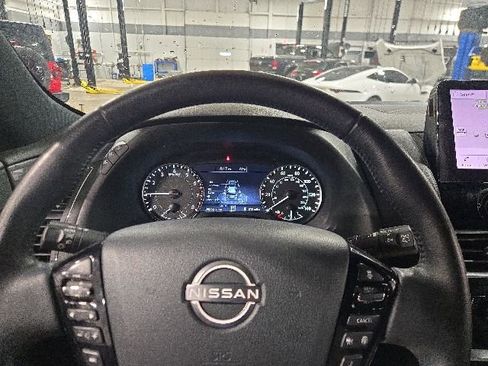 Used 2024 Nissan Armada SL w/ Midnight Edition Package AWD/4WD image 17