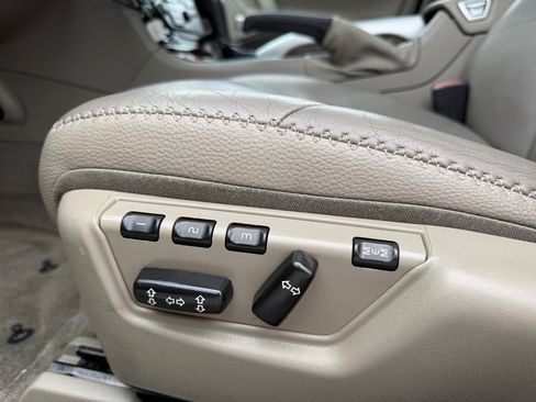 Used 2005 Volvo XC70 image 21