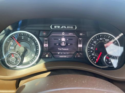 Used 2021 RAM 2500 Laramie AWD/4WD image 9