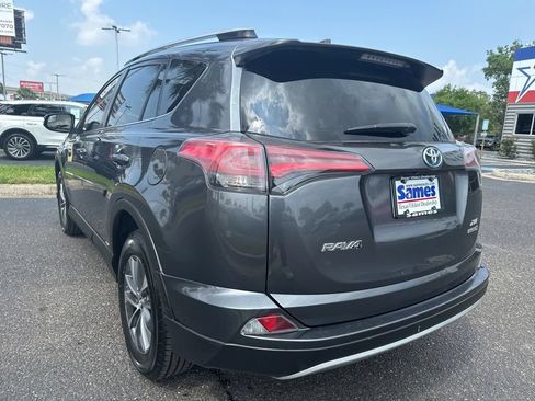 Used 2016 Toyota RAV4 XLE AWD/4WD image 3