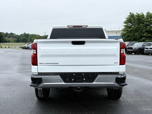 Used 2022 Chevrolet Silverado 1500 LT AWD/4WD image 10