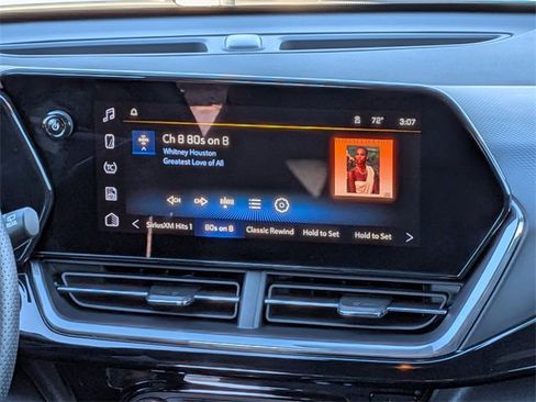 Used 2025 Chevrolet Trax RS image 21