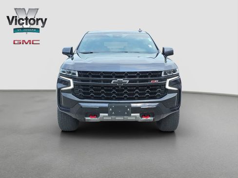 Used 2023 Chevrolet Suburban Z71 w/ Luxury Package AWD/4WD image 2