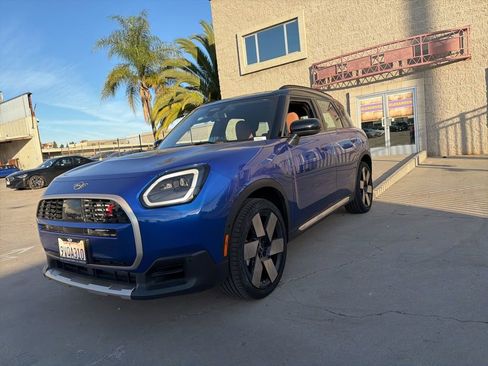 Used 2025 MINI Cooper Countryman S image 1