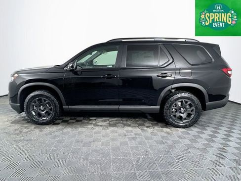 New 2026 Honda Pilot TrailSport image 3