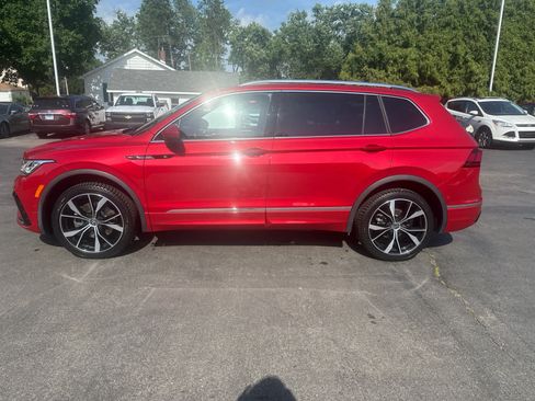 Used 2024 Volkswagen Tiguan SEL R-Line AWD/4WD image 6