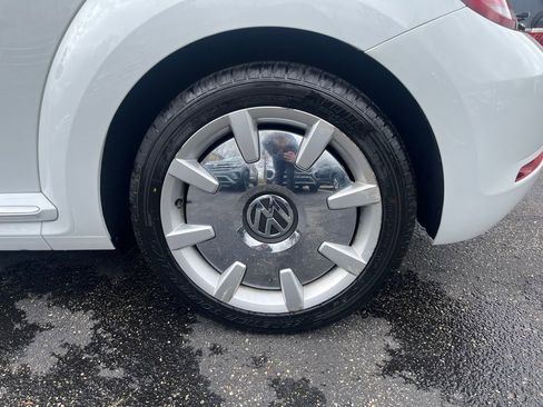 Used 2019 Volkswagen Beetle 2.0T Final Edition SEL FWD image 34