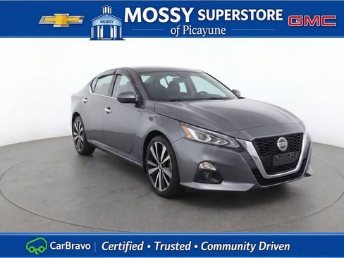 Used 2020 Nissan Altima 2.5 Platinum FWD image 3