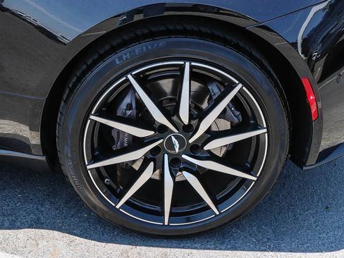 Used 2020 Aston Martin DB11 Coupe RWD image 12