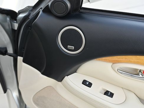 Used 2004 Lexus SC 430 Convertible image 37