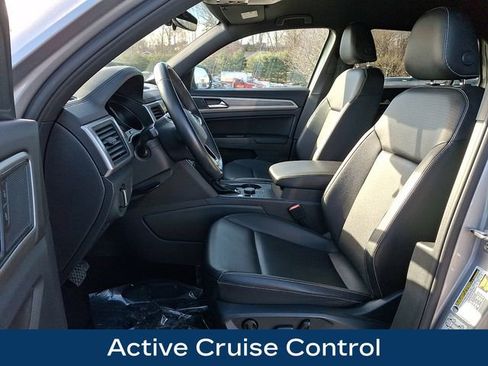 Used 2020 Volkswagen Atlas Cross Sport SE image 16