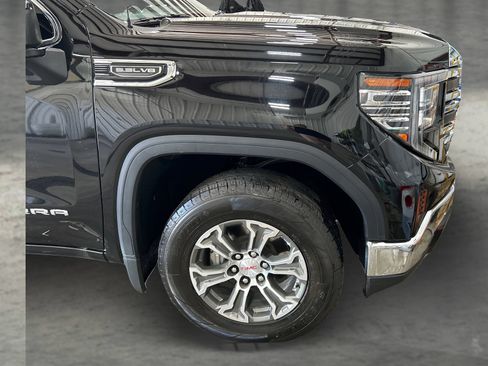 Used 2025 GMC Sierra 1500 SLT AWD/4WD image 21