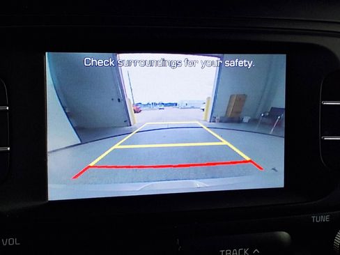 Used 2017 Kia Soul + FWD image 23