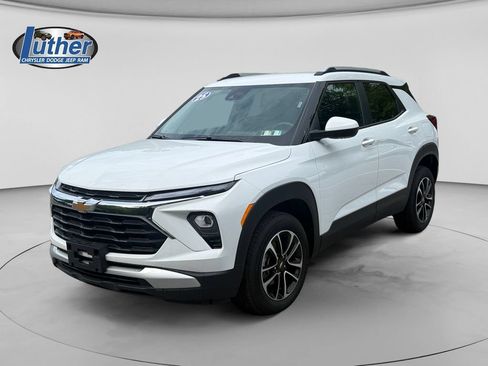 Used 2025 Chevrolet TrailBlazer LT AWD/4WD image 1