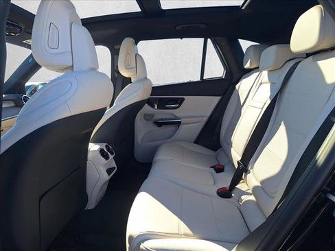 Used 2024 Mercedes-Benz GLC 300 4MATIC image 14