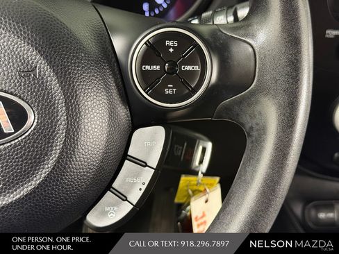 Used 2016 Kia Soul + FWD image 25