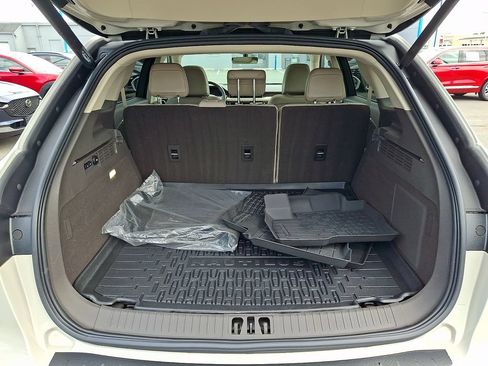 Used 2022 Lincoln Nautilus Reserve w/ Luxury Package AWD/4WD image 31