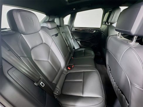 New 2026 Porsche Macan image 29