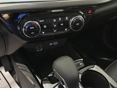Certified 2024 Chevrolet Trax ACTIV image 21