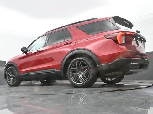 Used 2025 Ford Explorer ST-Line w/ Premium Package RWD image 27