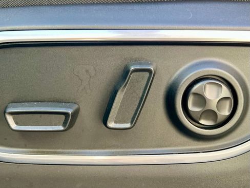 Used 2024 Jeep Wagoneer Series II image 24