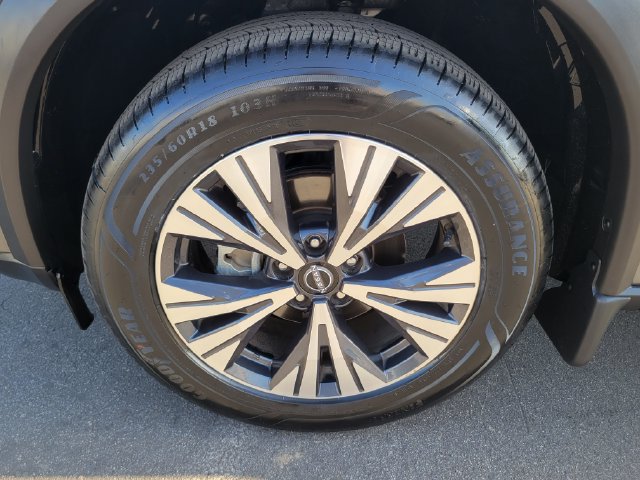 Used 2023 Nissan Rogue SV FWD image 28
