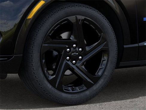 New 2026 Chevrolet Equinox EV RS image 9