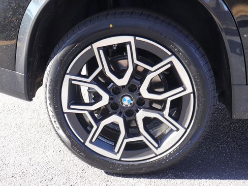 Used 2025 BMW X1 xDrive28i w/ Convenience Package image 42