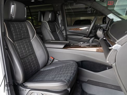 Used 2024 Cadillac Escalade Sport Platinum image 25