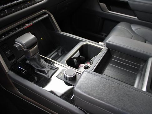 Used 2023 Toyota Tundra Limited image 28